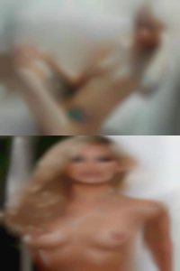 Nude woman cute want to fuck O', feet.
